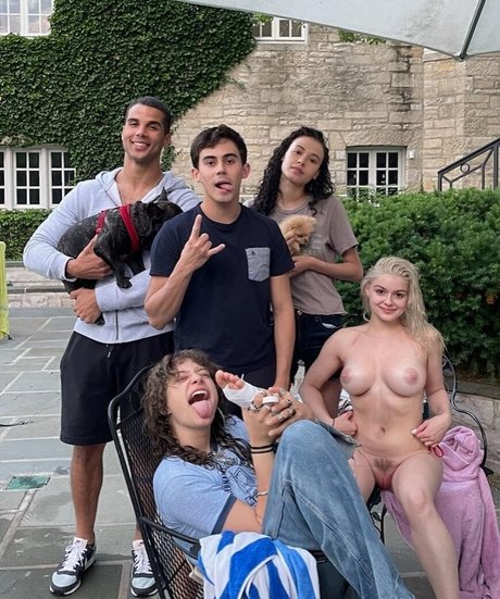 Ariel Winter Ai Porn Miniature