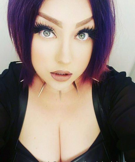 frauleinvivicalee pretty pornstar photo