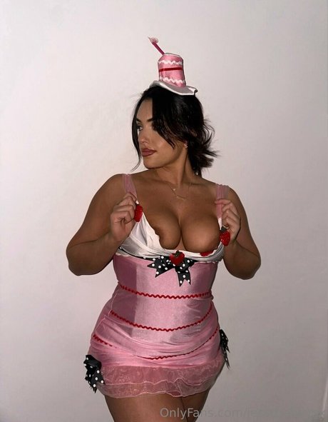 Jessthebby star exclusive pictures