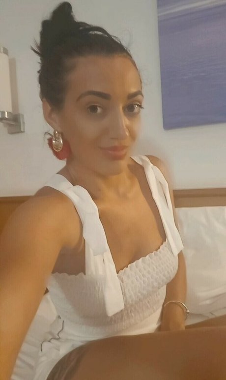 Qoslucybnwo exclusive model photos