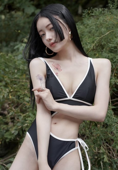 _xxkhyn actrice nue img