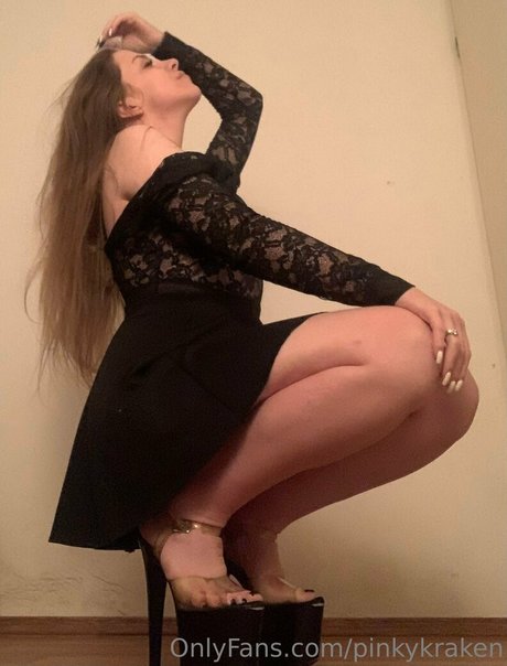 Pinky Kraken bonita actriz foto