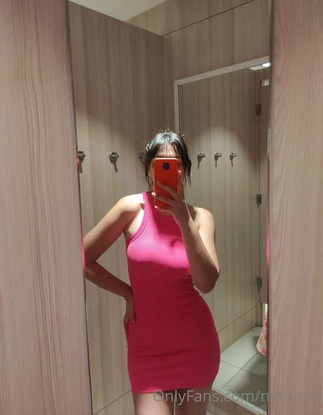 Nyks Niks nude actress gallery