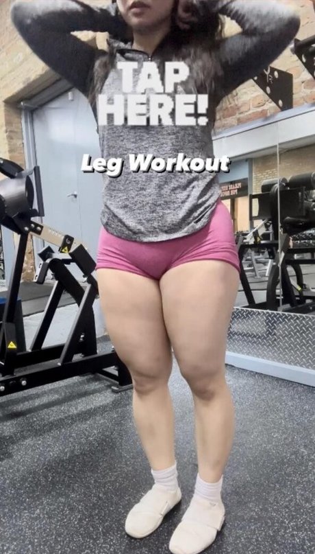 Asianquadbae modèle de haute qualité photos