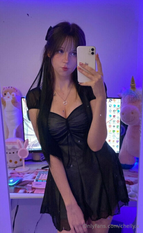 chelly x porn model photo