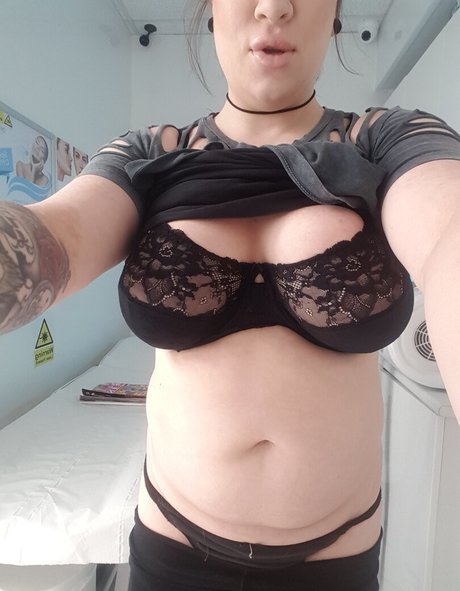 bexbb9 pornographic model img