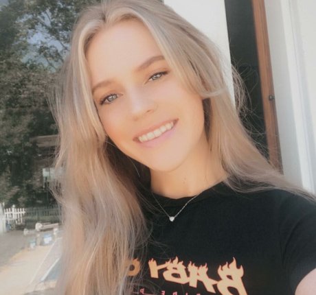 Alyssa Bryanne modèle hd des photos