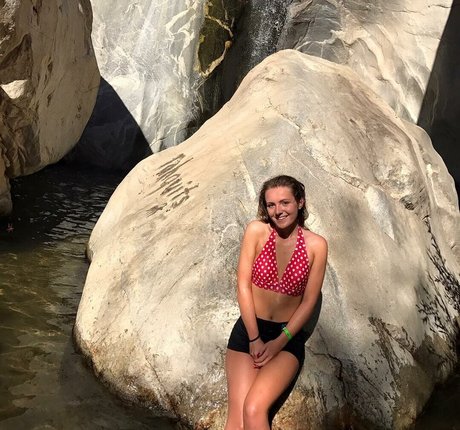 Brenna Winters art de star du porno galerie