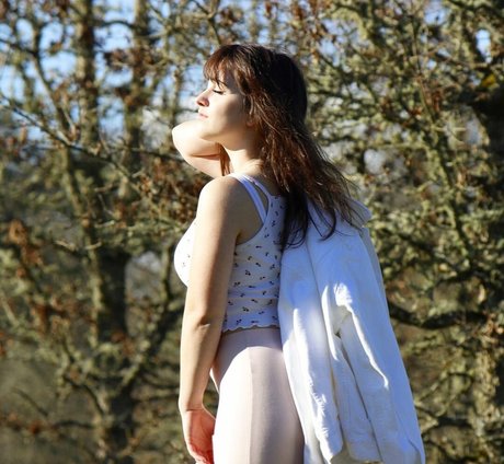 Brenna Winters modèle xxx photo