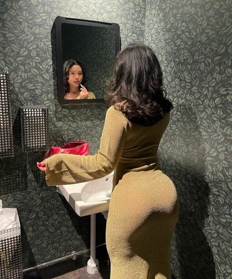 Aethyu pornstar nude photos