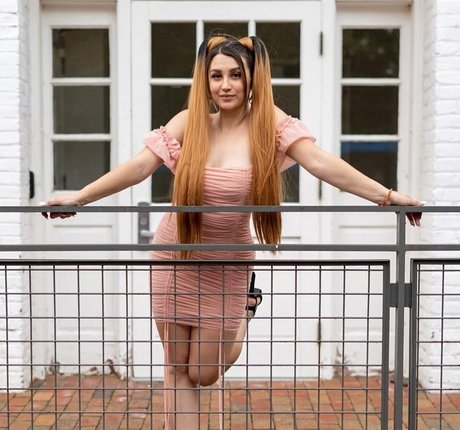 Ashley Boedeker art modèle des photos