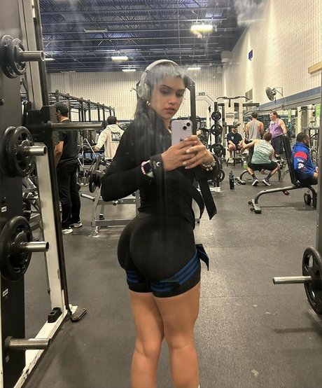 Yalibarel sex model pic