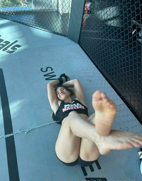 ailu perez ufc pretty model photo