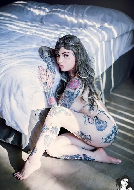 Tatycamili naked actress pic