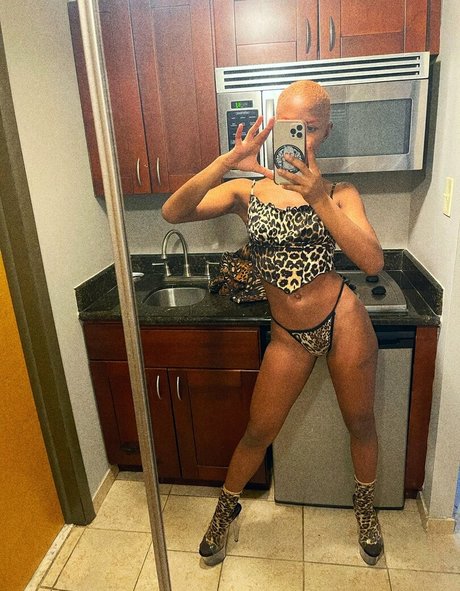 complexricki adult actress picture
