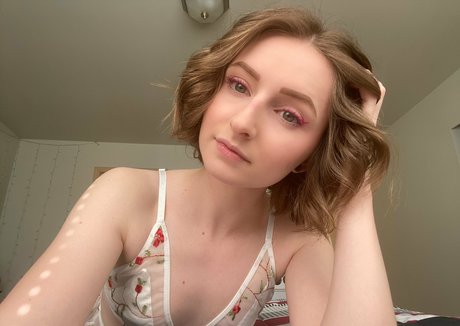 katefaefree modèle gratuit image