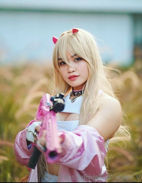 asian eyes v jolie étoile photo