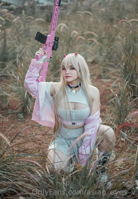 asian eyes v modelo gratis foto