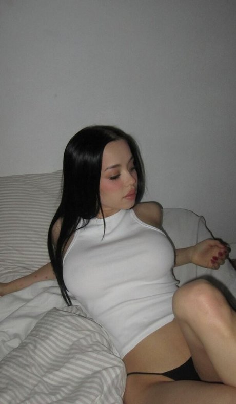 lyna com sexy star galleries