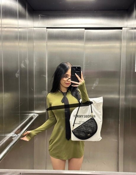 lyna com model xxx image