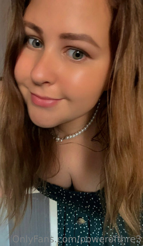 powerofthre3 model hot img