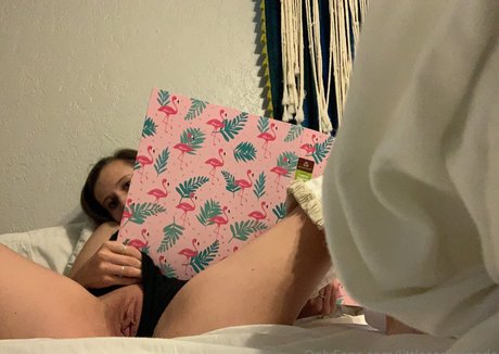 littlesadiespade nude model pic