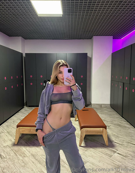 alkh1mova bonita actriz archivo