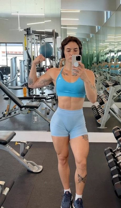 Kelly Matthews free pornstar picture
