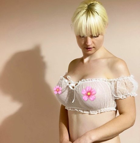 Anya87 linda estrella foto