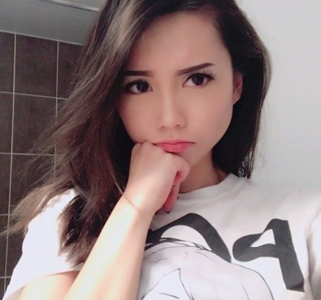 Jasmina modèle adulte collection