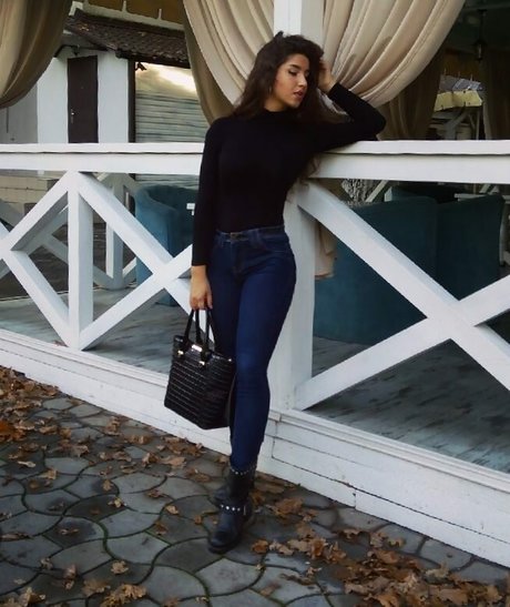 Valeriia Simavonian estrella desnuda imagen