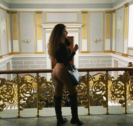 Valeriia Simavonian exclusive star photo