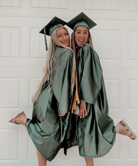 Trinity Charlton estrella fotos