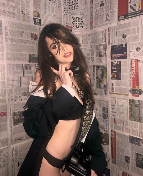 danielleksharp model hot pics