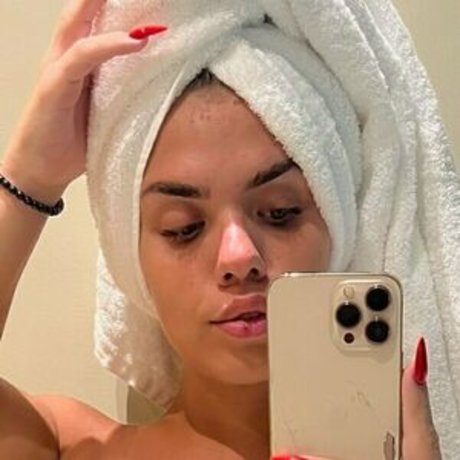 Valentina Midget actriz libre galería