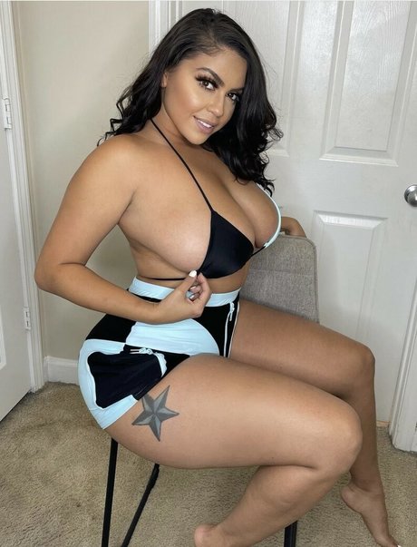 Jessenia Rebecca top star img