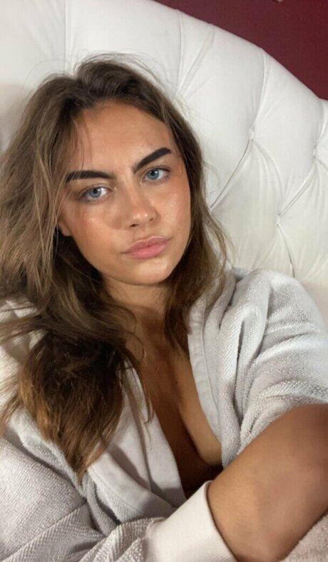 Selina Bentz actriz de desnudos fotos