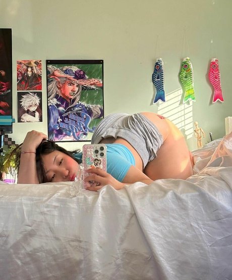 Le3nabae model pornographic galleries