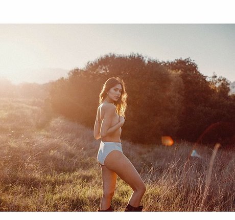 Danielle Ifrah estrella del arte fotos