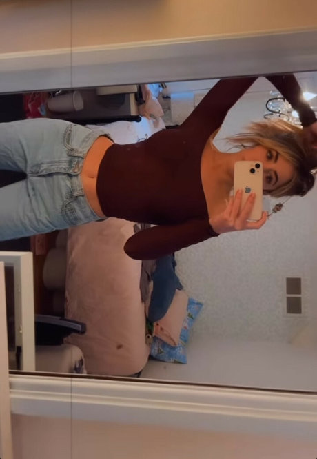 Emmy Corinne actrice érotique photo