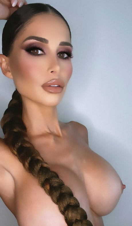 Nikola Jiraskova estrella porno erótica fotos