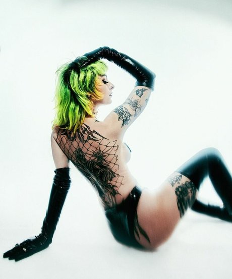 Avalon Valore star erotic photos