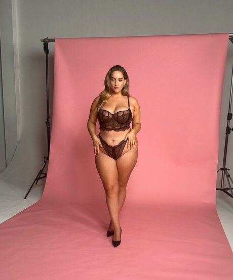 Joann Van Den Herik actriz galerías