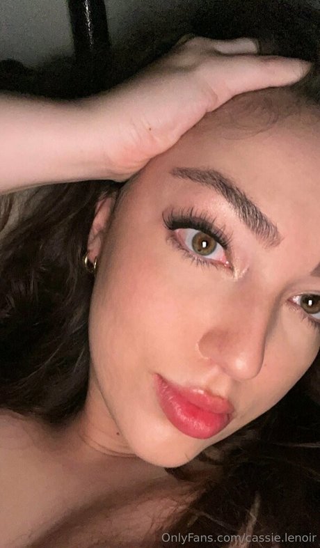 Cassie Lenoir étoile magnifique image