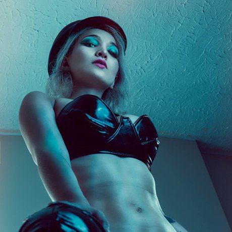 Asuka Muller perfect star img