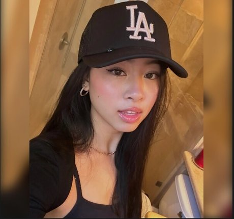 Jasmine Nguyen model exclusive img