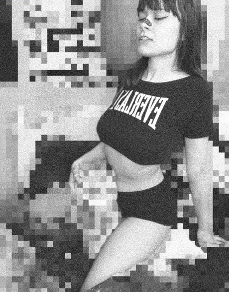 Sushimewew model nice picture