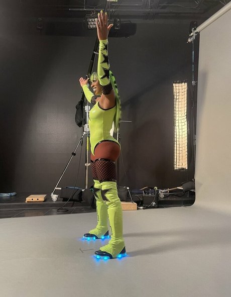 Trinity Fatu pretty star photo