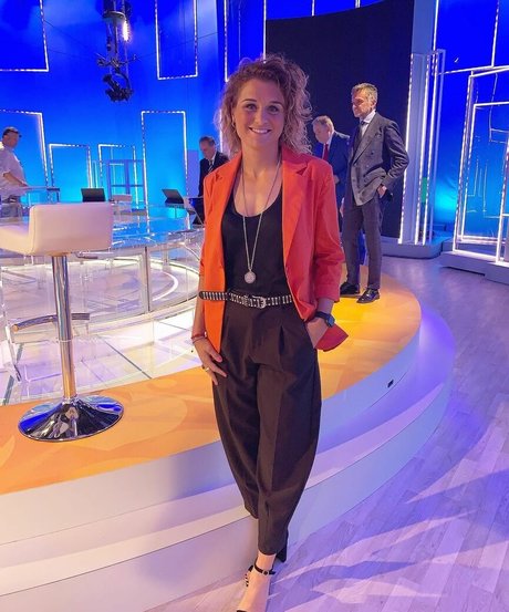 Female Football estrella desnuda archivo