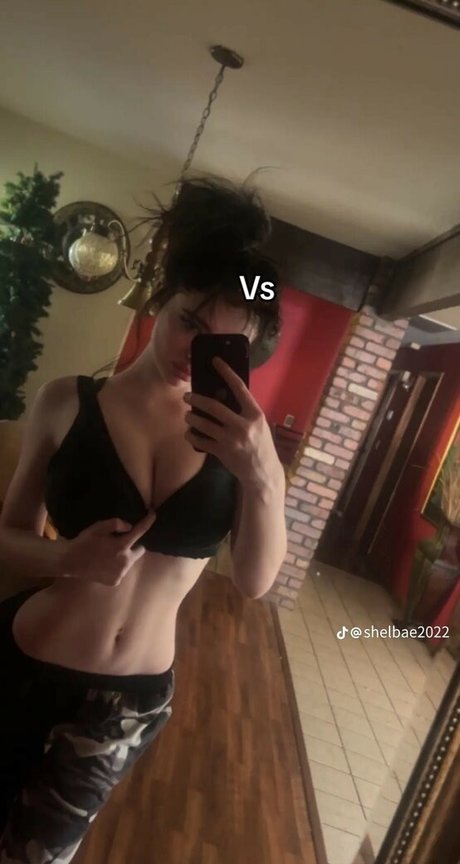 Shelbae2022 pornstar nude photo